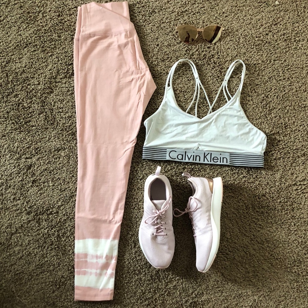 Women’s tie dye pink leggings